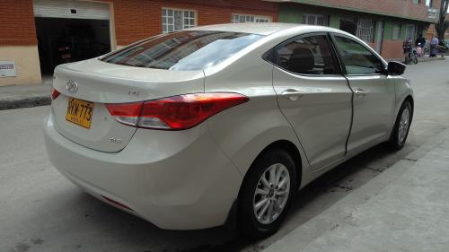 Vendo Hyundai i35 GLX mod 2012 46000 Km ba - Imagen 3
