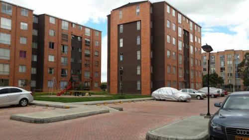 Arriendo apartamento en fontibon zona franca - Imagen 2