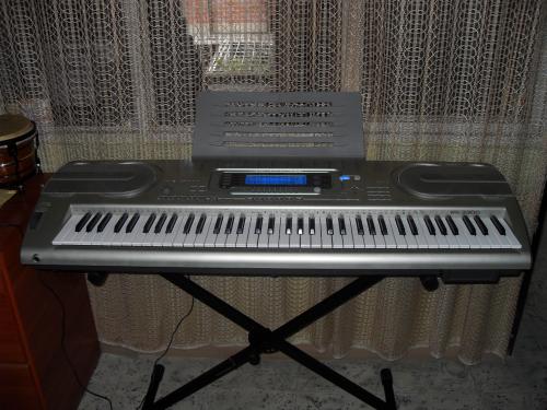 Vendo teclado alta gama Casio WK3300 secuenc - Imagen 1